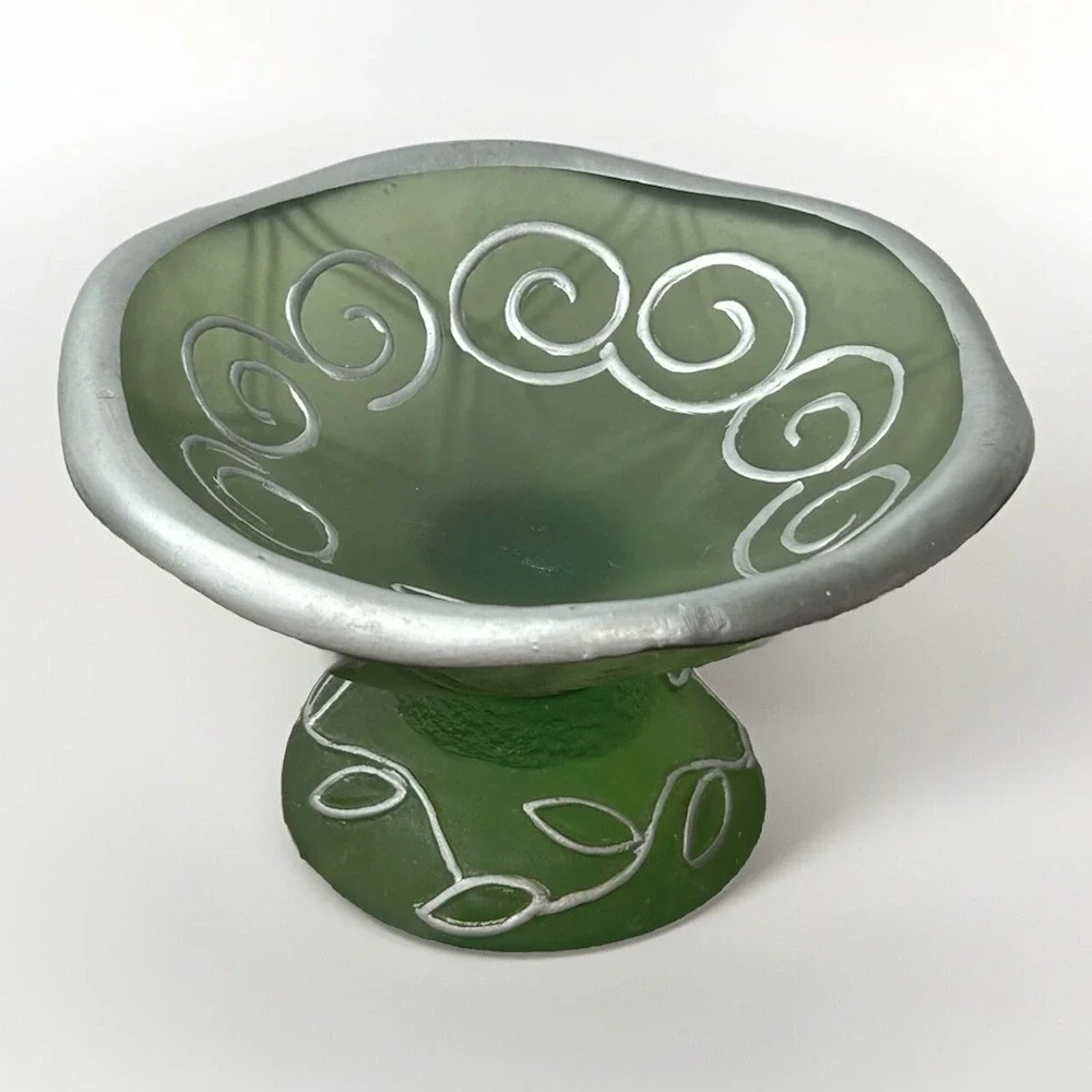 Wamsutta Monique Frosted Green Glass Pedestal Soap Dish Scroll Leaf